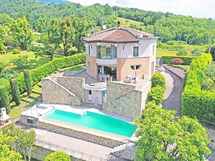 Casa con 10 locali in vendita in Palazzago