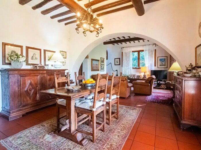 Casa con 10 locali in vendita in San Giuliano Terme