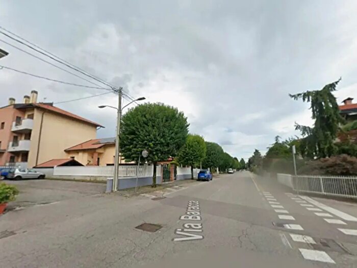 Appartamento bilocale in affitto in Via Giuseppe Garibaldi, Gorla Minore
