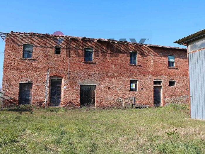 Casa con 12 locali in vendita in Via San Giovanni, Fucecchio