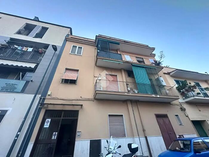Appartamento trilocale in vendita in Traversa Campano, Napoli