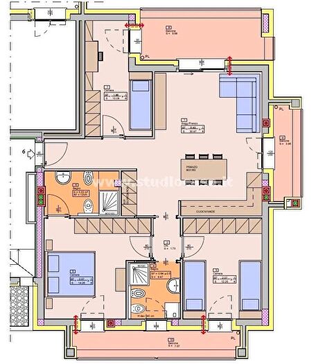 Appartamento quadrilocale in vendita in Via Gavazzeni, Crema