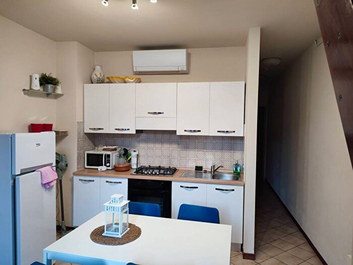 Appartamento trilocale in affitto in Via Toscana, Pietrasanta