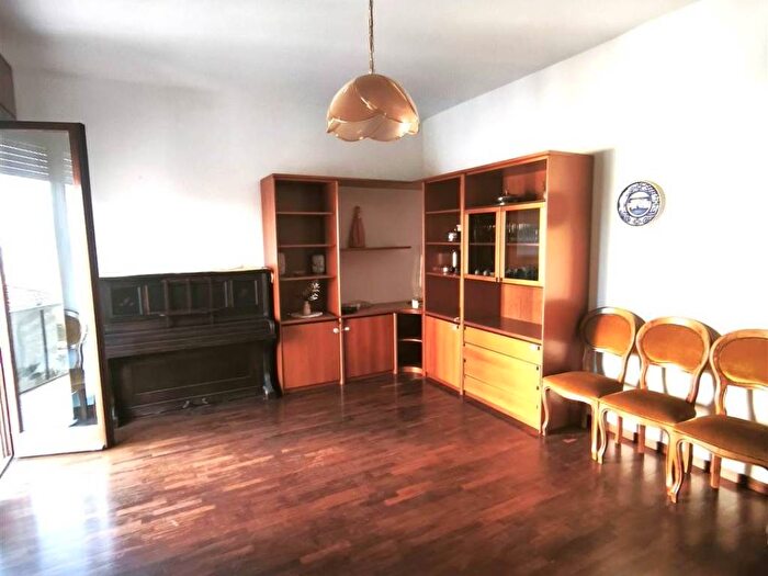 Appartamento quadrilocale in affitto in Via Tripoli, Tripoli Stadio, Rimini