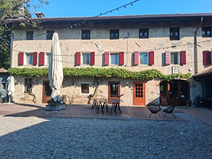 Appartamento quadrilocale in affitto in Via Aprile, Pavia di Udine