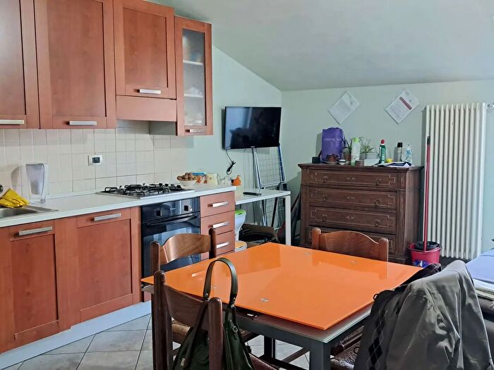 Appartamento trilocale in affitto in Via Volturno, Alessandria