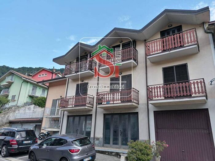 Appartamento bilocale in affitto in via Locatelli, Centro, Zogno