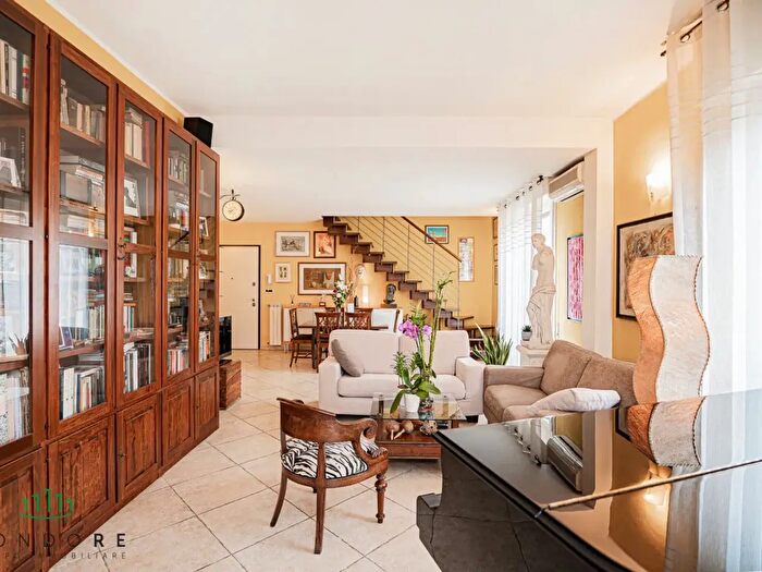 Appartamento quadrilocale in vendita in Bologna San Mamolo Pedecollinare, Bologna