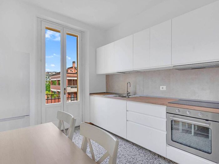 Appartamento quadrilocale in affitto in Via Guglielmo Silva, Monte Rosa Lotto, Milano