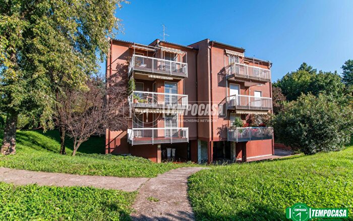 Appartamento quadrilocale in vendita in Via Giannetto Mattei, Arese