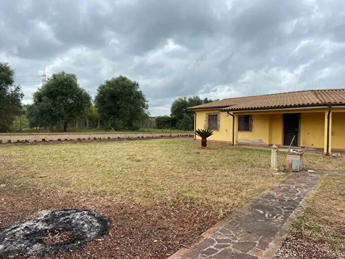 Casa quadrilocale in vendita in Località Santa Marta, Capena