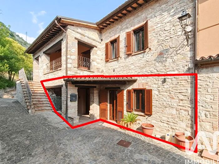 Appartamento con 5 locali in vendita in Frazione Localita Bistocco, Caldarola