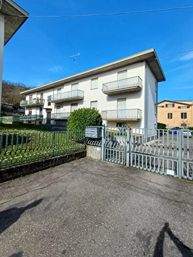 Appartamento con 5 locali in vendita in Medesano