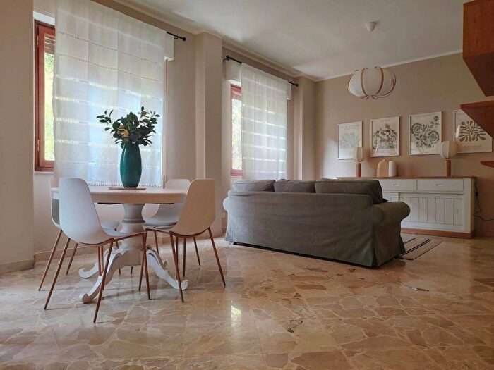 Appartamento trilocale in affitto in Via Vincenzo di Marco, Libertà Villabianca, Palermo