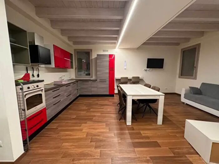 Appartamento trilocale in affitto in Piazza della Repubblica, Concordia Sulla Secchia