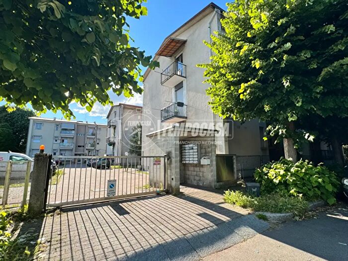 Appartamento quadrilocale in vendita in Via IV Novembre, Arluno