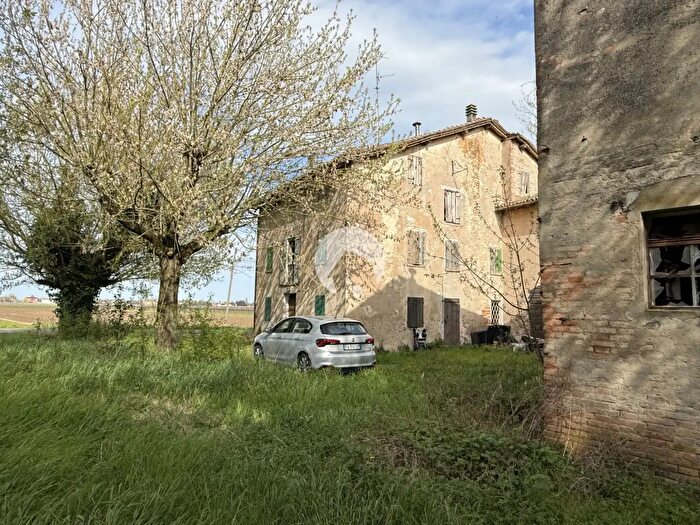 Casa con 10 locali in vendita in Via Fazzano, Correggio