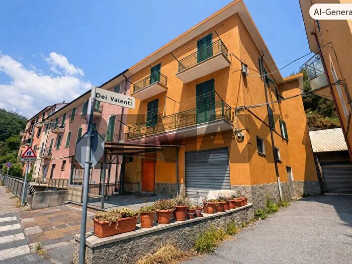 Appartamento trilocale in vendita in Savona