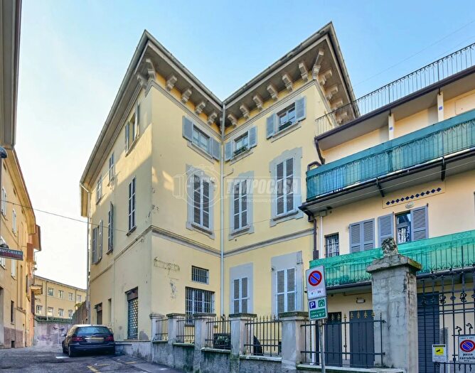 Appartamento bilocale in vendita in Vicolo Nava, Cantu