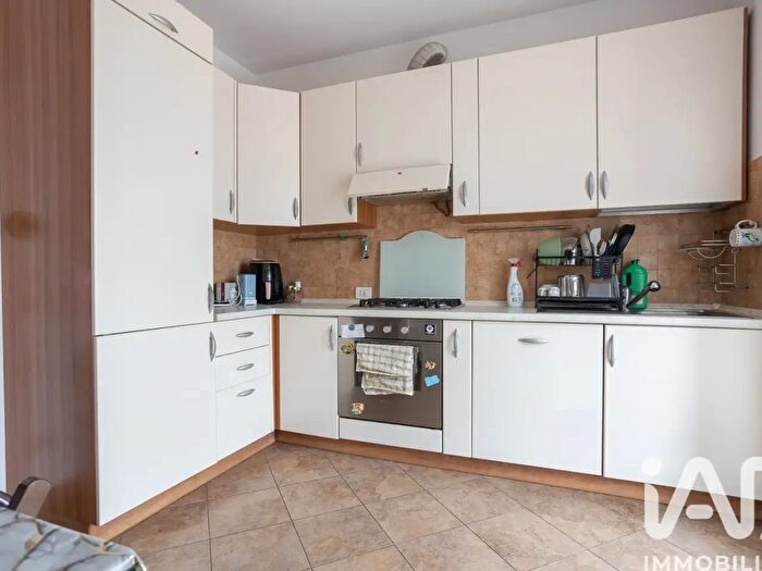 Appartamento con 5 locali in vendita in Via De Gasperi, Loreto