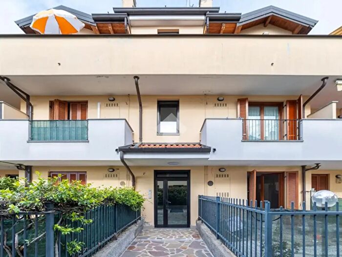 Appartamento bilocale in vendita in Via Gioacchino Rossini, Trezzano Rosa