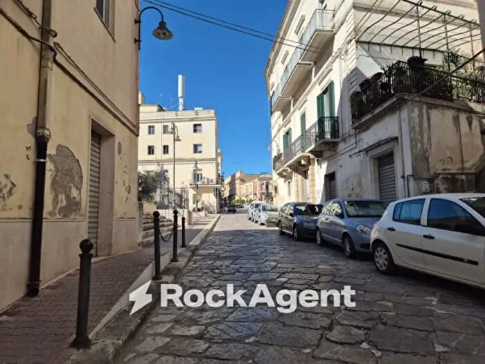 Appartamento bilocale in vendita in Via Vittorio Veneto, Gravina In Puglia