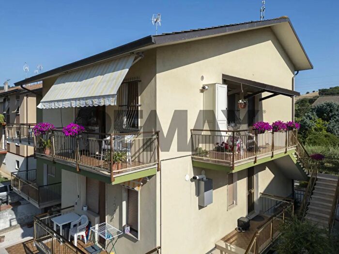 Appartamento con 6 locali in vendita in Via G Brodolini, Maiolati Spontini
