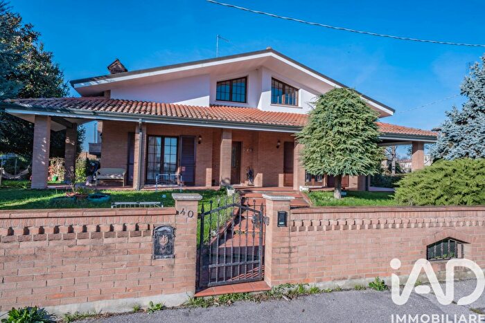 Case in Vendita e in Affitto - 2