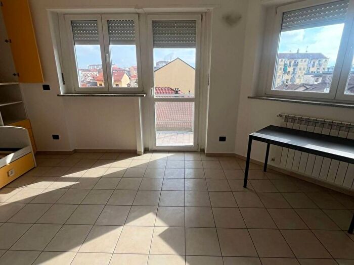 Appartamento monolocale in affitto in Via Mondrone, Borgo Vittoria, Torino