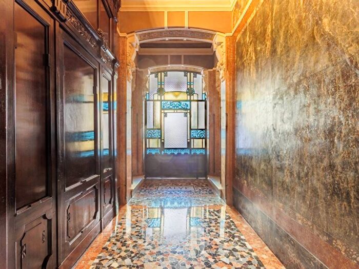 Appartamento trilocale in affitto in Corso Venezia, Palestro, Milano