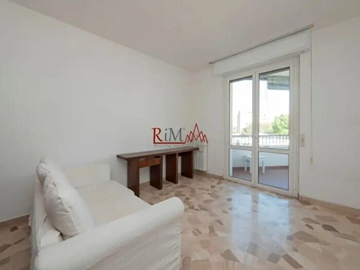 Appartamento bilocale in vendita in Via Arzaga, Milano