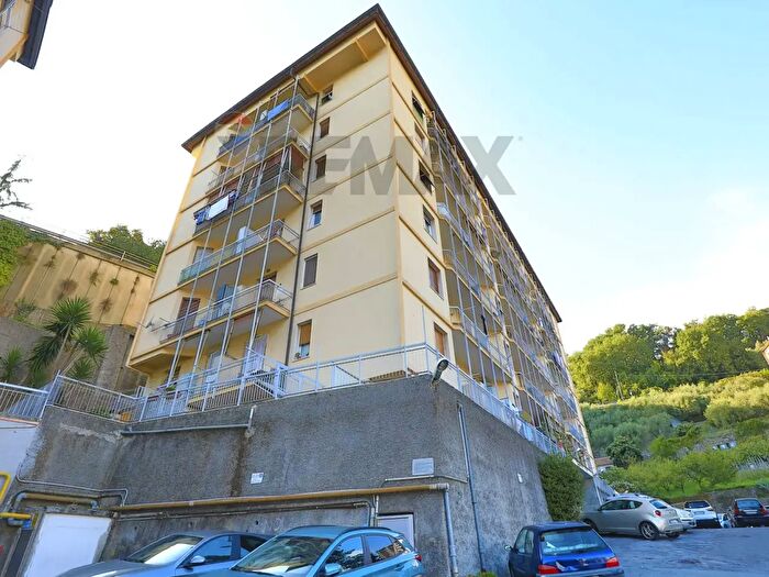 Appartamento con 5 locali in vendita in Via Elia Bernardini c, Genova