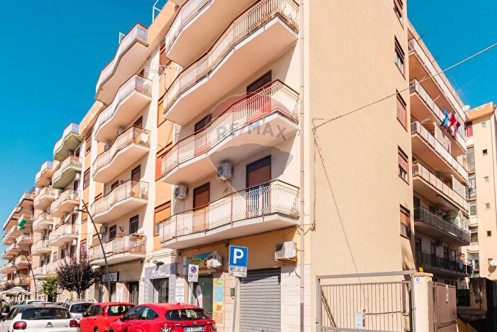 Appartamento trilocale in vendita in Via Marconi, Gravina Di Catania