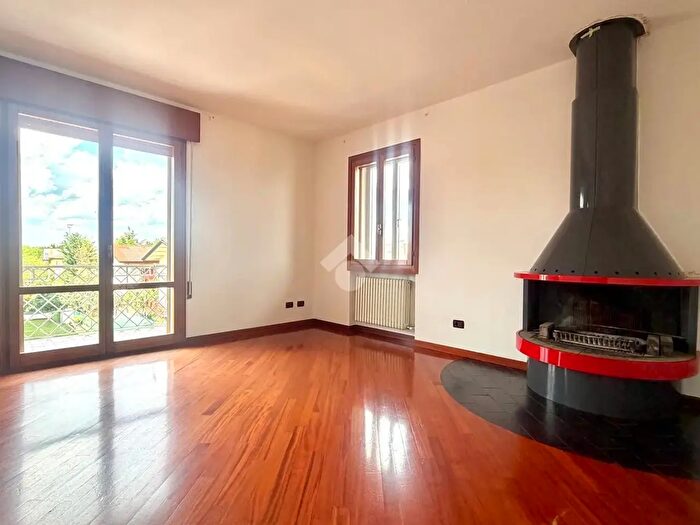 Appartamento quadrilocale in vendita in Via Sardegna, Rubano