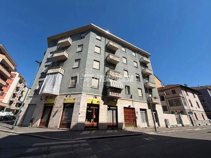 Appartamento trilocale in vendita in Via Frassineto, Torino