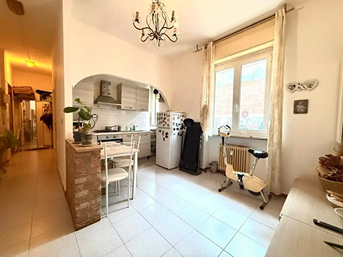 Appartamento trilocale in vendita in Via Vinzaglio, Alessandria