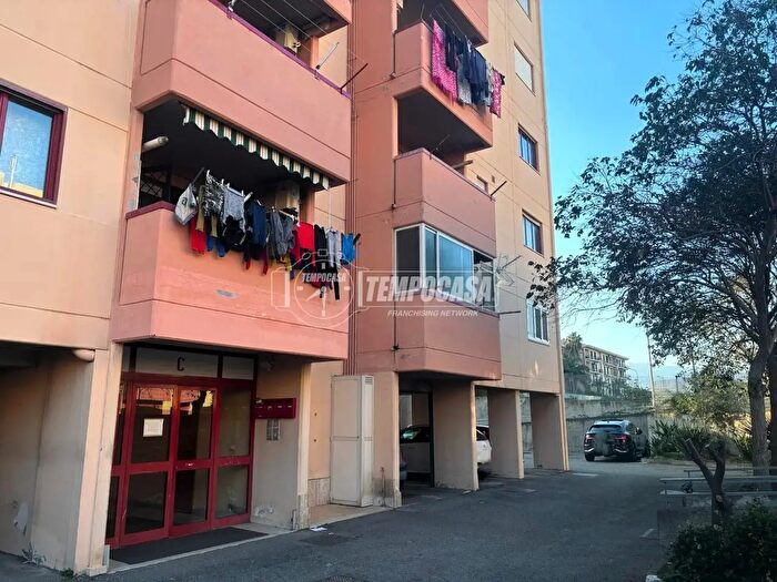 Appartamento bilocale in vendita in Via Trieste, Giarre