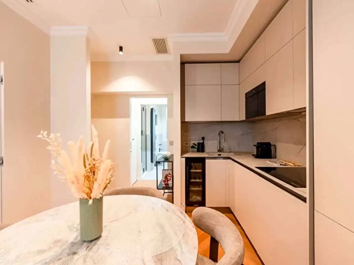 Appartamento monolocale in affitto in Viale Piave, Milano