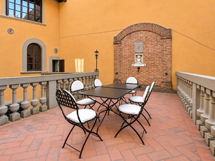 Appartamento con 7 locali in affitto in San Miniato