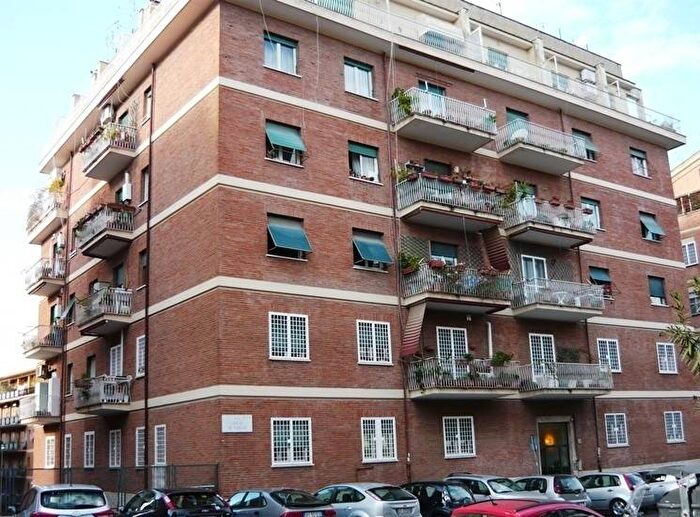 Appartamento con 6 locali in affitto in Via Emilio de Marchi, Talenti Monte Sacro, Roma