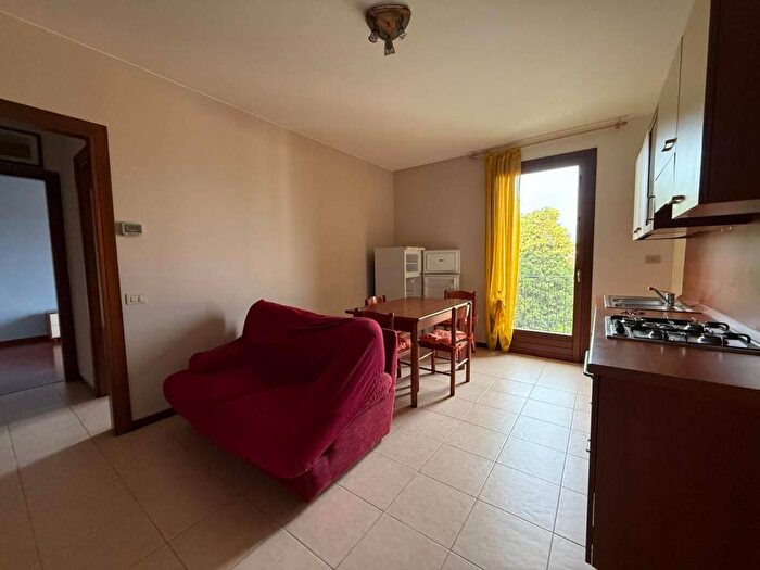 Appartamento bilocale in affitto in Via Alcide De Gasperi, Montecchio Maggiore Alte Ceccato, Montecchio Maggiore