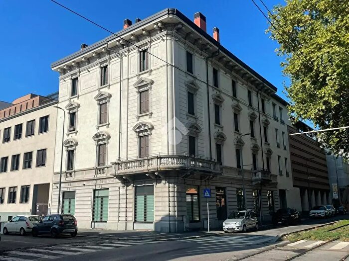 Appartamento trilocale in vendita in Via Privata Gradisca, Milano