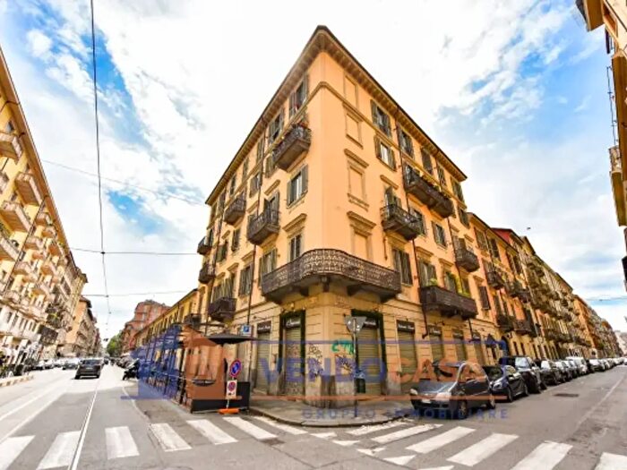 Appartamento trilocale in vendita in Via Giorgio Bidone, Torino