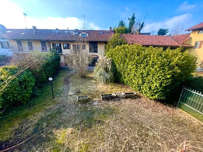 Casa con 8 locali in vendita in Via Casa Verde, Pino Torinese