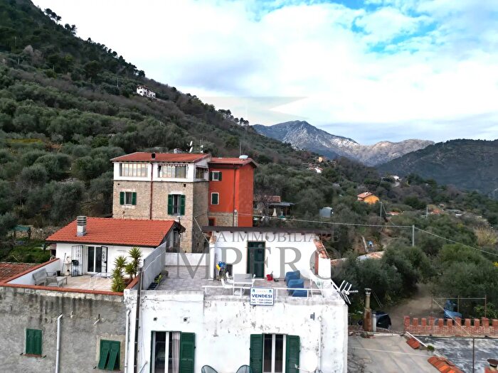 Casa quadrilocale in vendita in Via Ciappin a, Ventimiglia