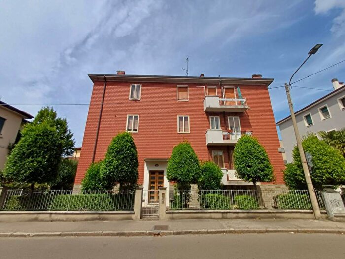 Appartamento trilocale in affitto in Via Luca Signorelli, Mazzini Fossolo, Bologna
