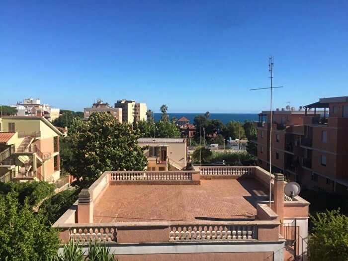 Appartamento trilocale in affitto in Monte Nero, Centro, Santa Marinella