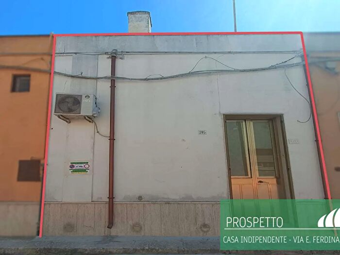 Casa trilocale in vendita in Via Epifanio Ferdinando, Mesagne