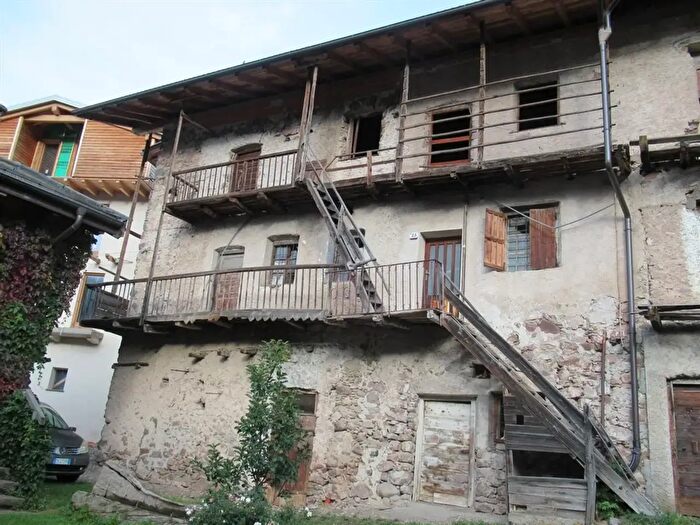 Casa con 9 locali in vendita in Stefani, Sant'Orsola Terme