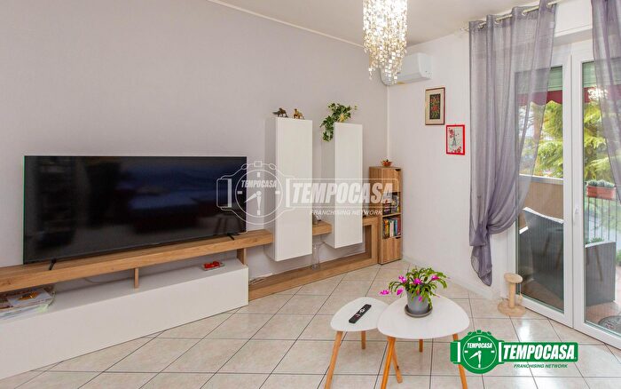 Appartamento trilocale in vendita in Viale Giotto, Busto Arsizio